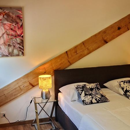 La Factory Aparthotel ปอร์รองทรุย ภายนอก รูปภาพ
