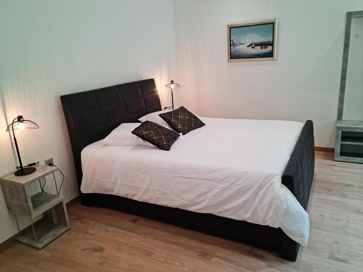La Factory Aparthotel ปอร์รองทรุย ภายนอก รูปภาพ