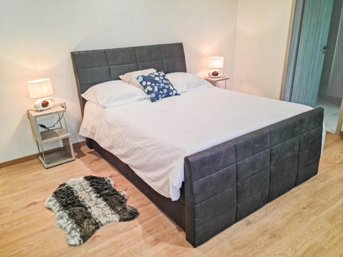 La Factory Aparthotel ปอร์รองทรุย ภายนอก รูปภาพ