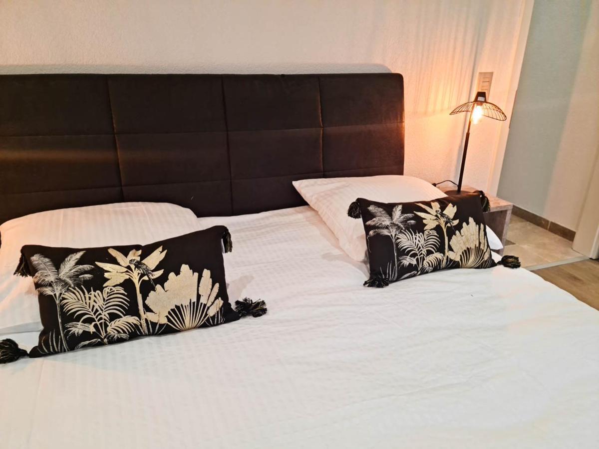 La Factory Aparthotel ปอร์รองทรุย ภายนอก รูปภาพ