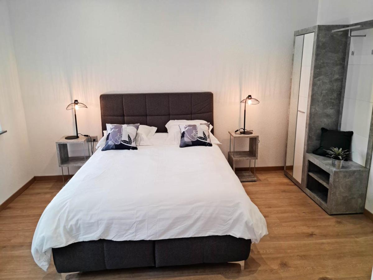 La Factory Aparthotel ปอร์รองทรุย ภายนอก รูปภาพ
