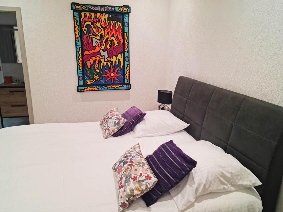 La Factory Aparthotel ปอร์รองทรุย ภายนอก รูปภาพ